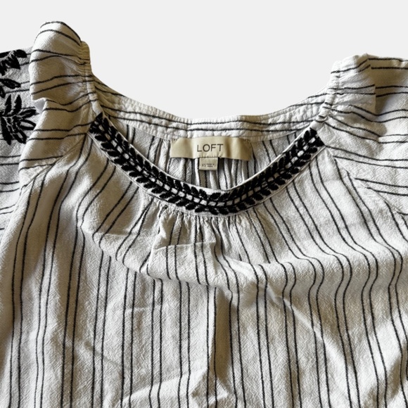 Anne Taylor LOFT Women's Linen/Cotton Black and White Embroidered Blouse XS - Picture 4 of 7
